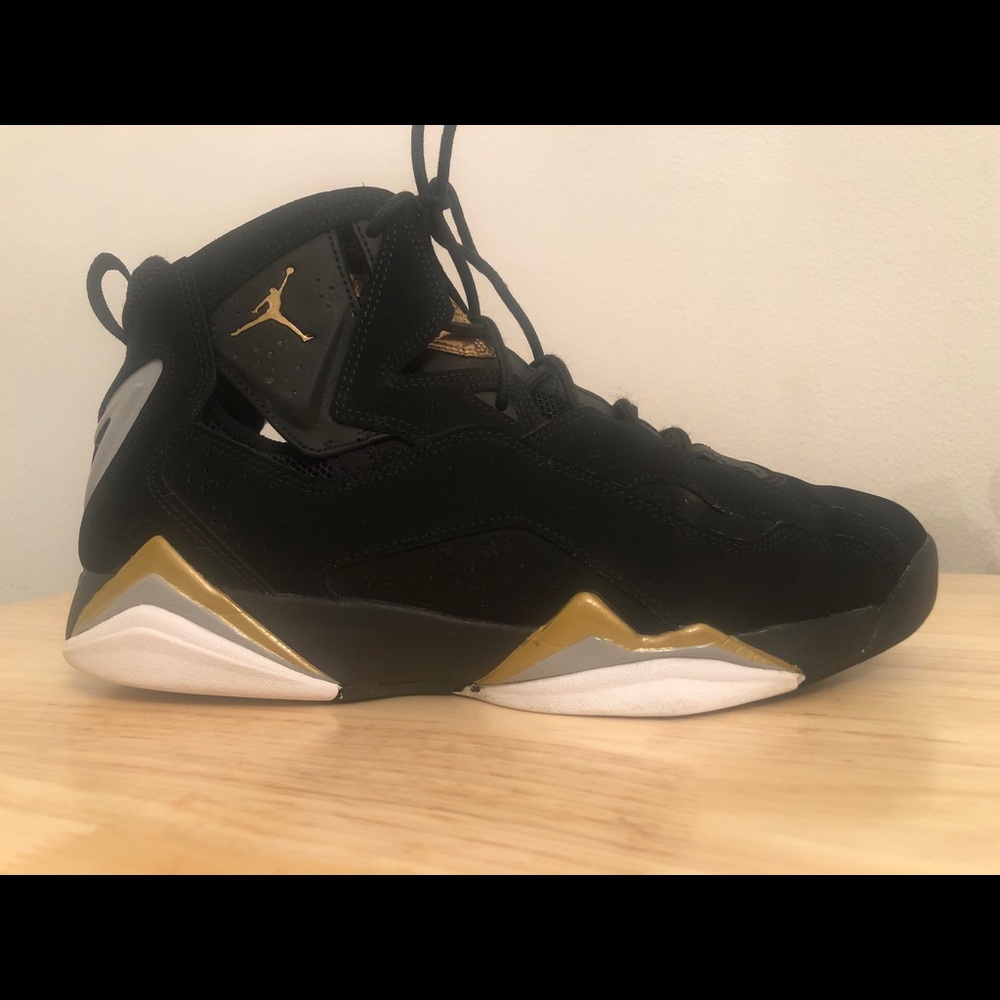 JORDAN 6 Black and Gold